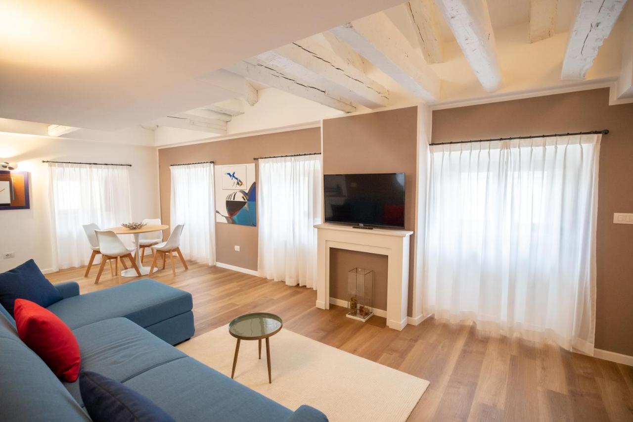 Grand Hotel Duchi D'Aosta Apartments Триест Екстериор снимка
